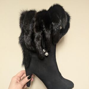 Elegant Black Fur-Trimmed Women's Boots